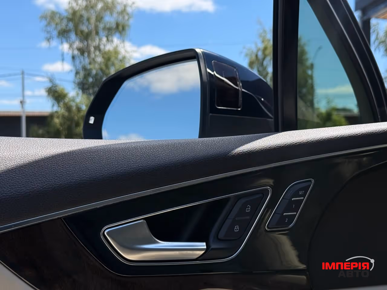 Audi Q7 - фото 17