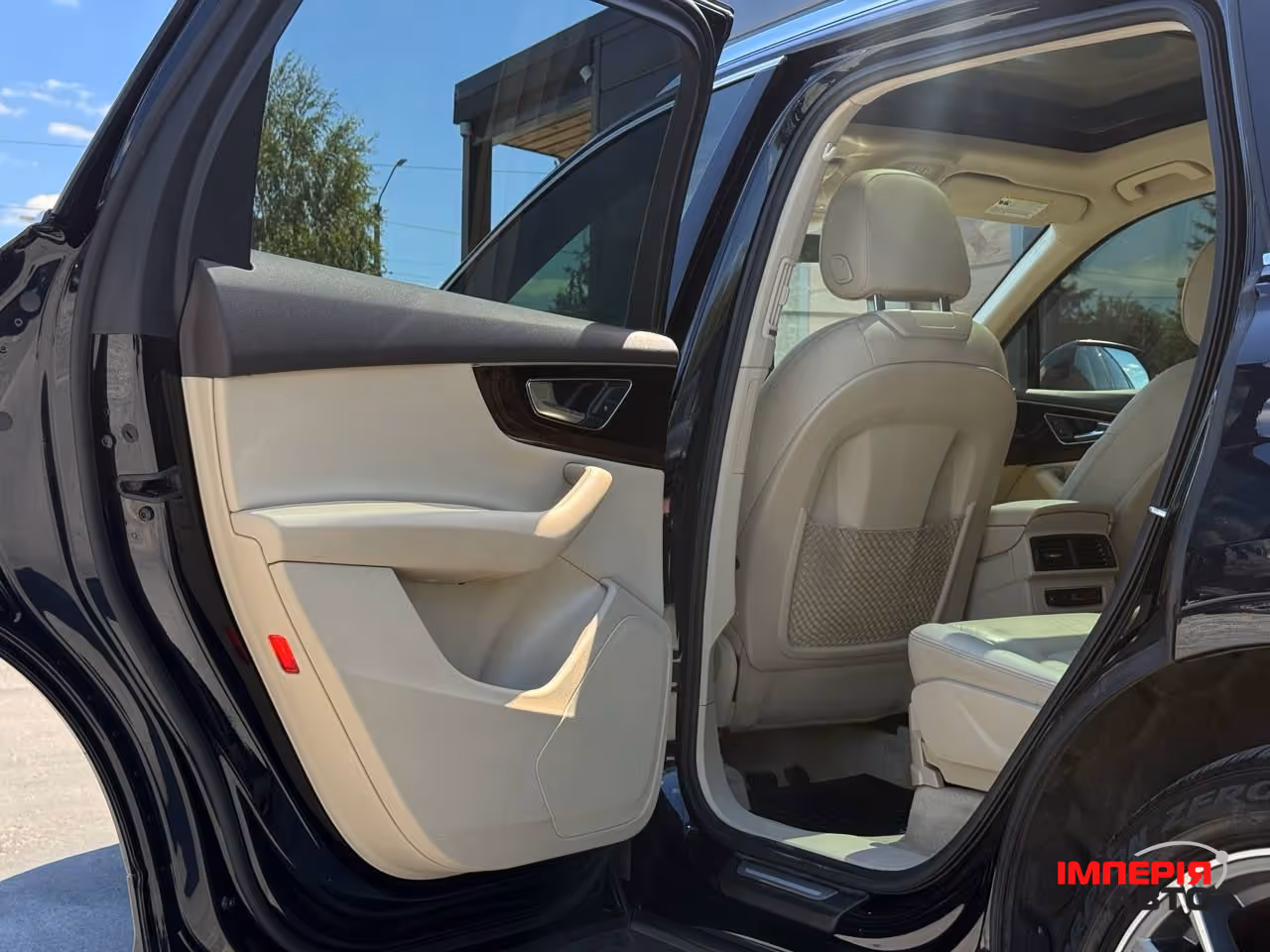 Audi Q7 - фото 36