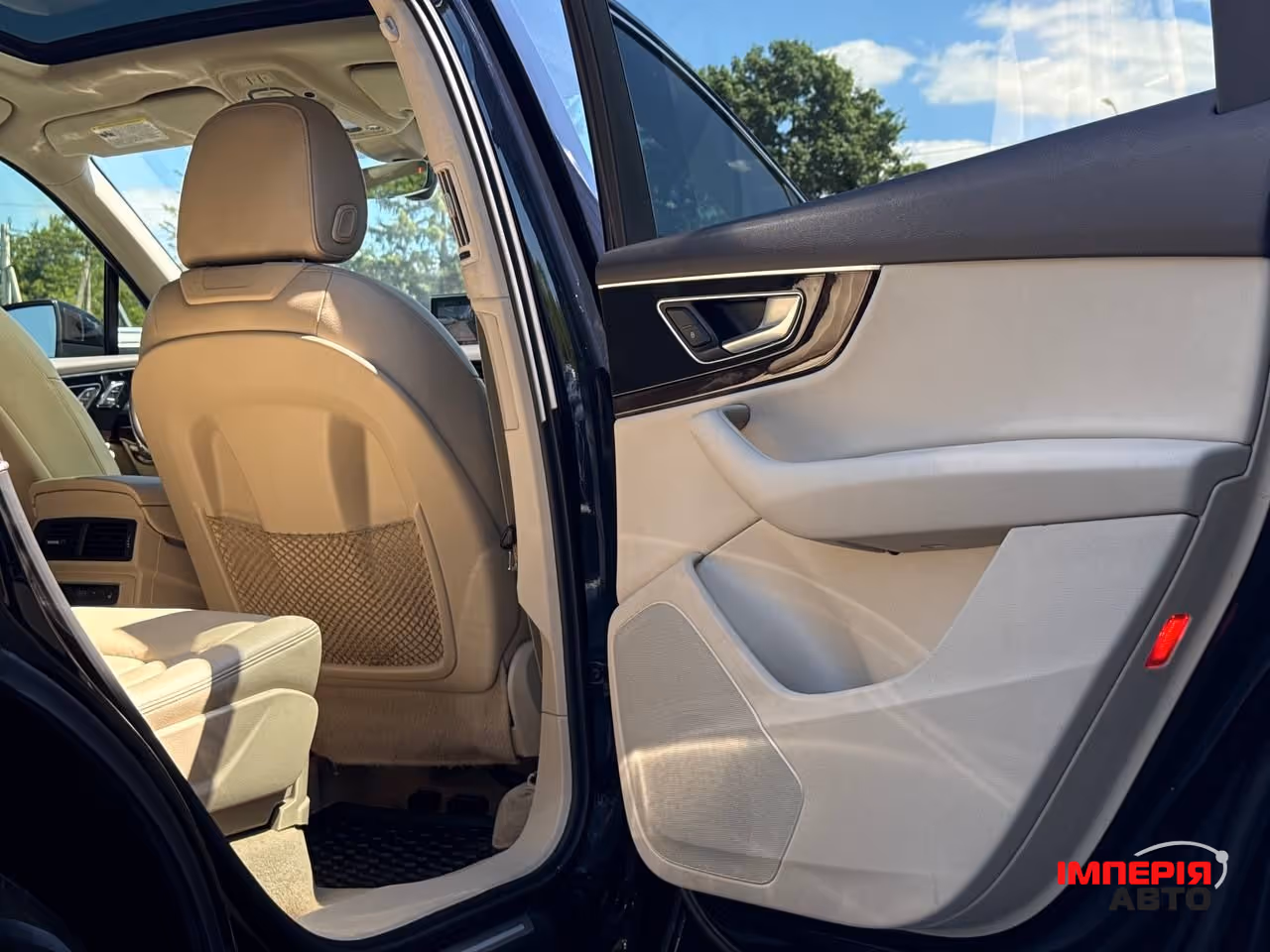 Audi Q7 - фото 46