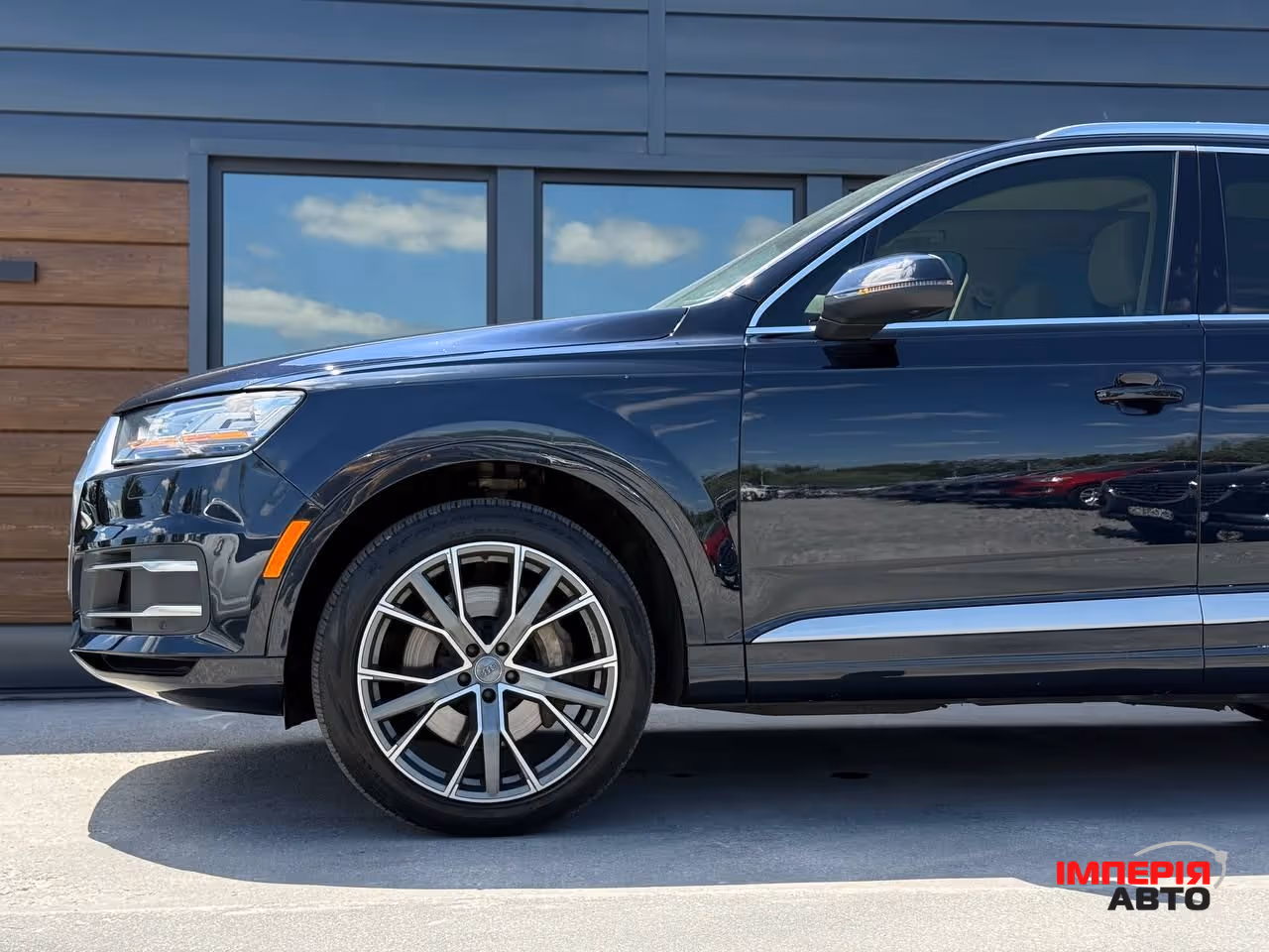 Audi Q7 - фото 7