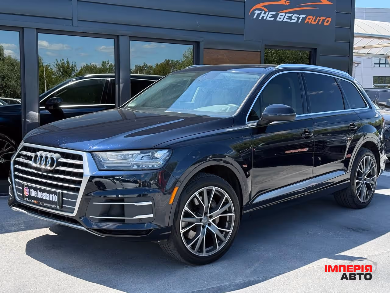 Audi Q7 - фото 1