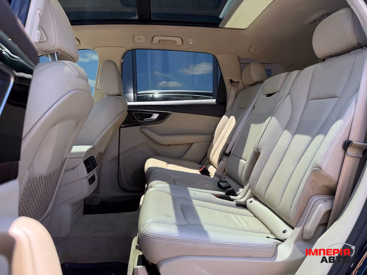 Audi Q7 - фото 38