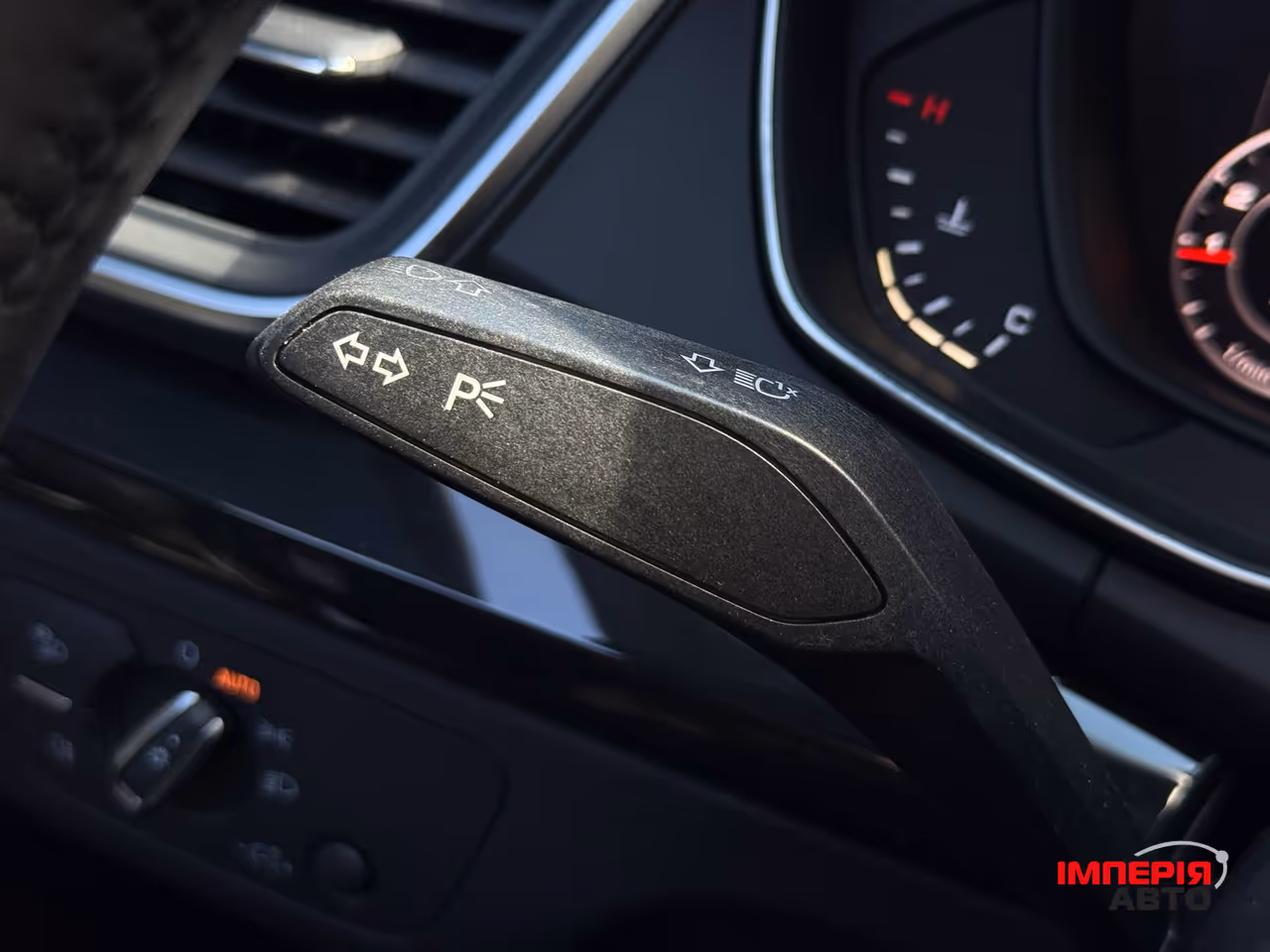 Audi Q5 - фото 32