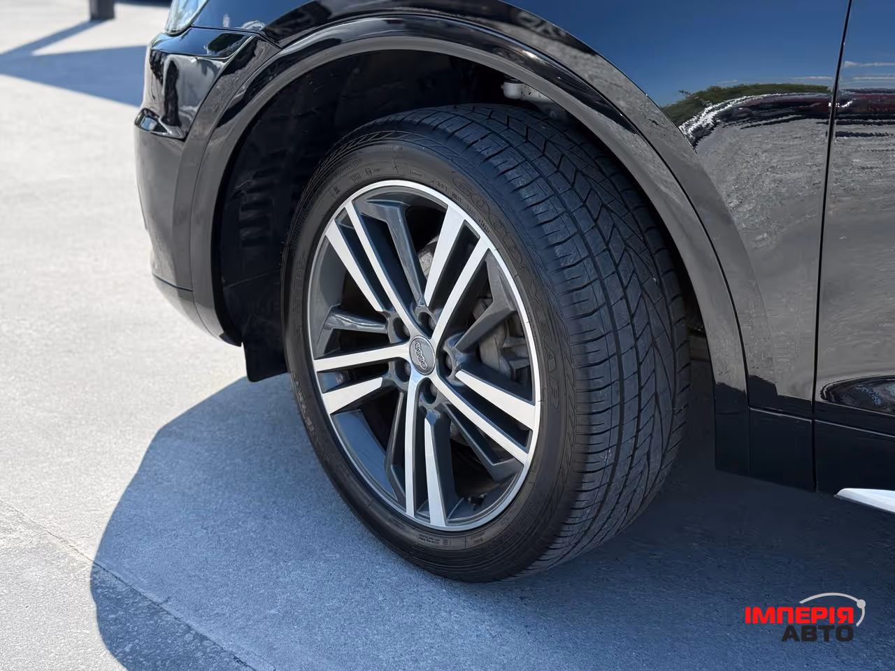 Audi Q5 - фото 3
