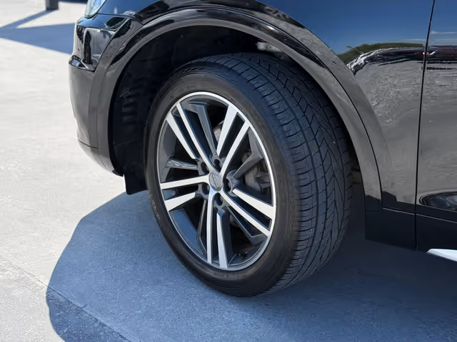 Audi Q5 - фото 3