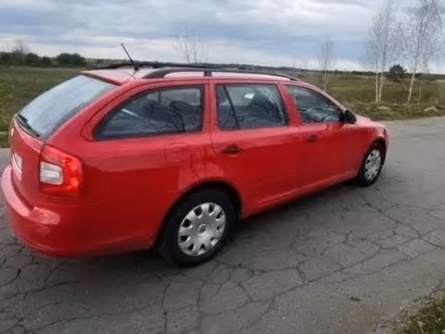 Skoda Octavia - фото 3