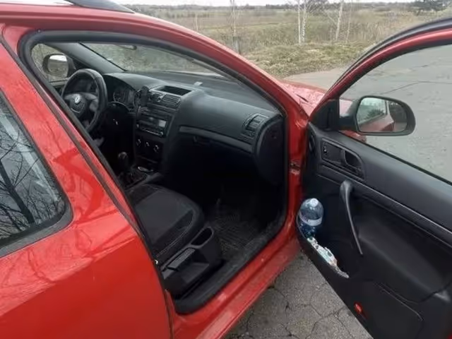 Skoda Octavia - фото 4