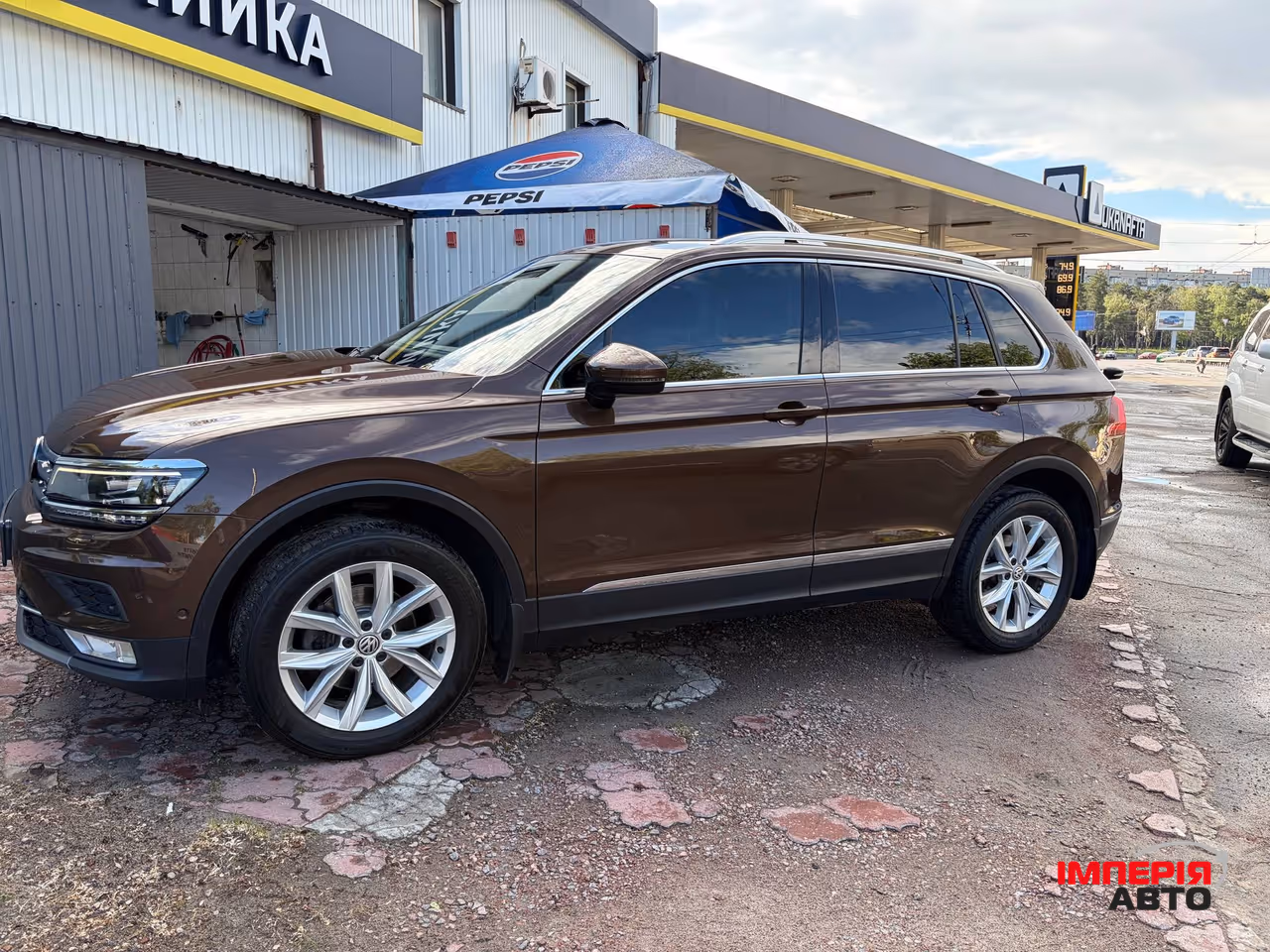 Volkswagen Tiguan - фото 3