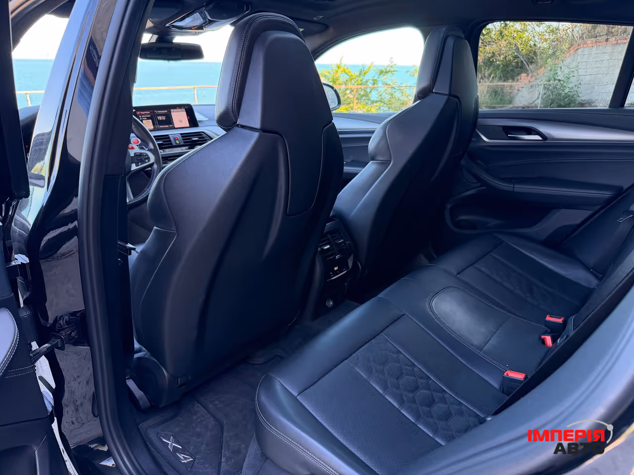 BMW X4 M - фото 18