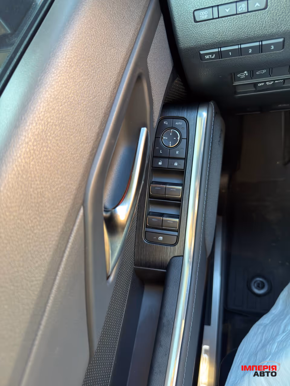 Lexus GX - фото 7
