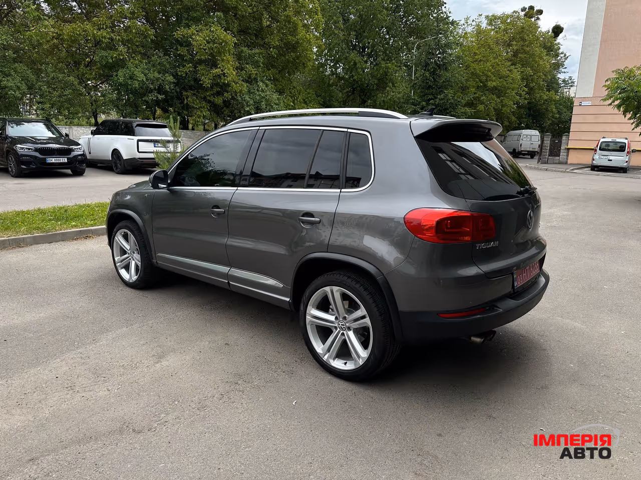Volkswagen Tiguan - фото 3