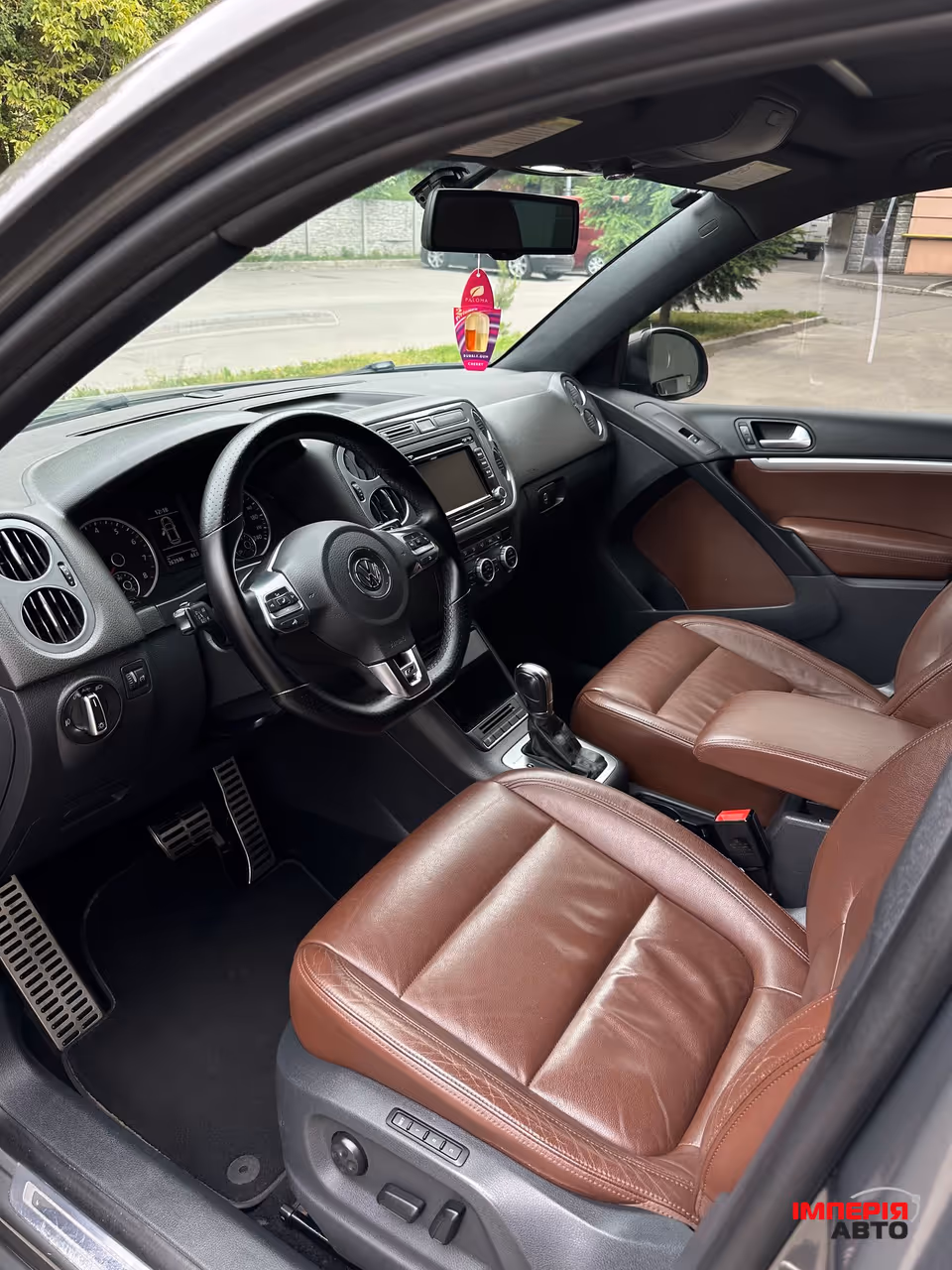 Volkswagen Tiguan - фото 14