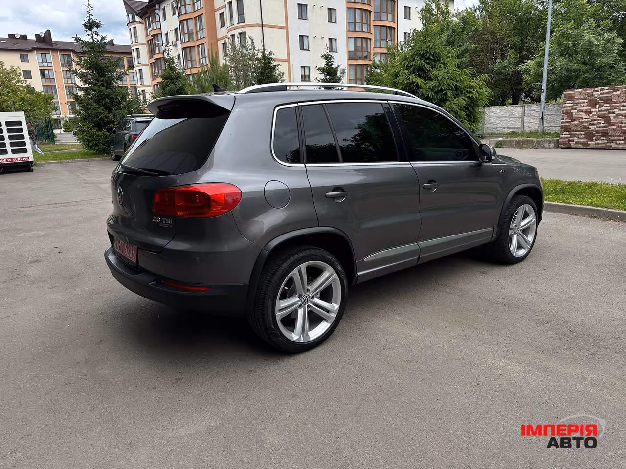 Volkswagen Tiguan - фото 6