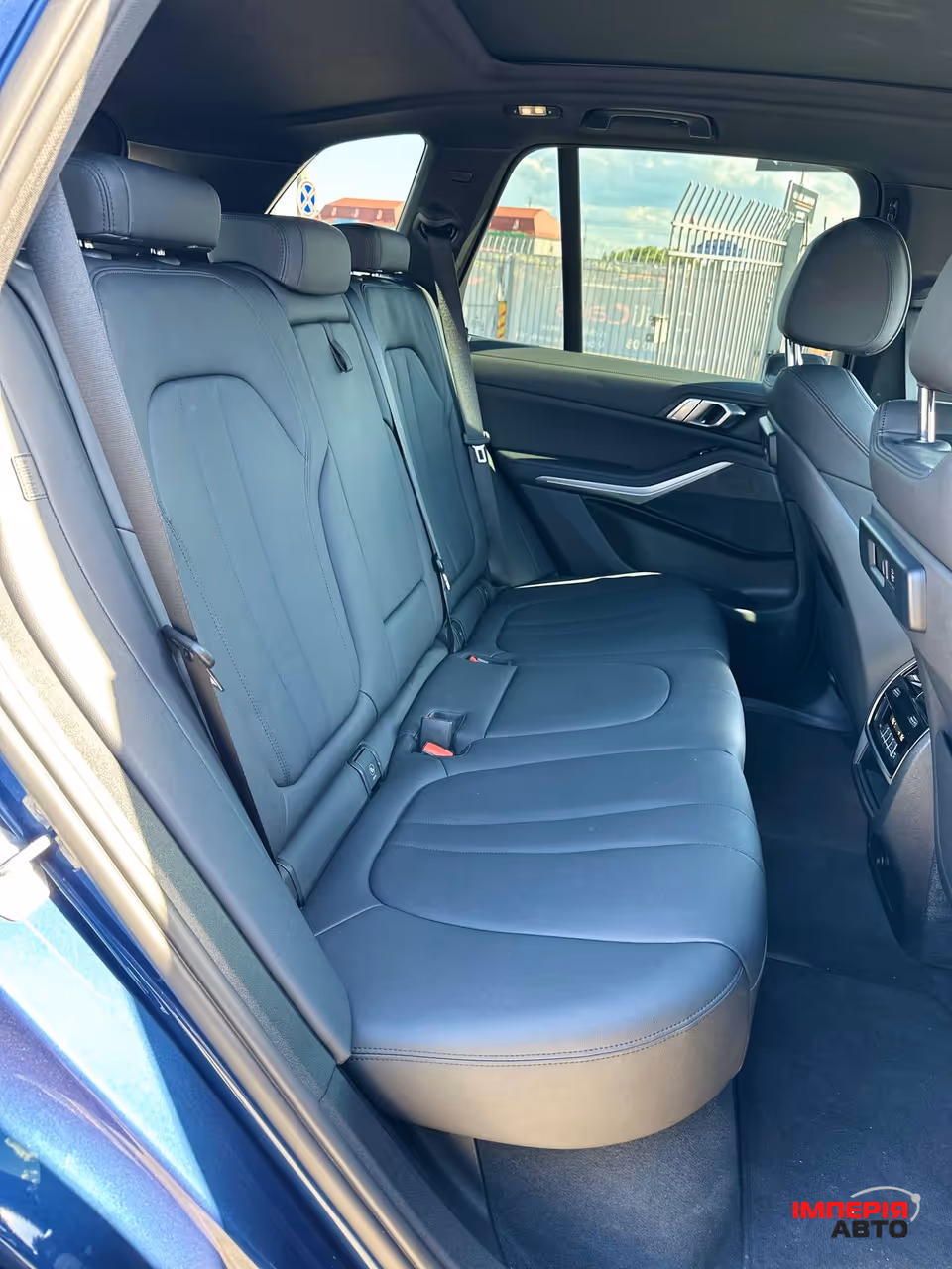 BMW X5 - фото 7