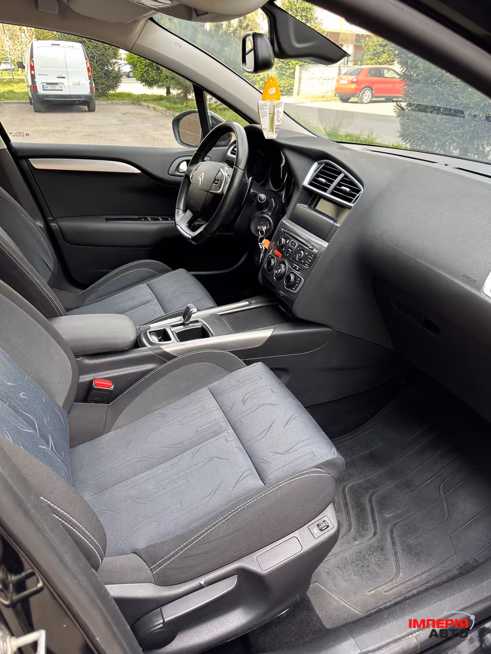 Citroen C4 - фото 29