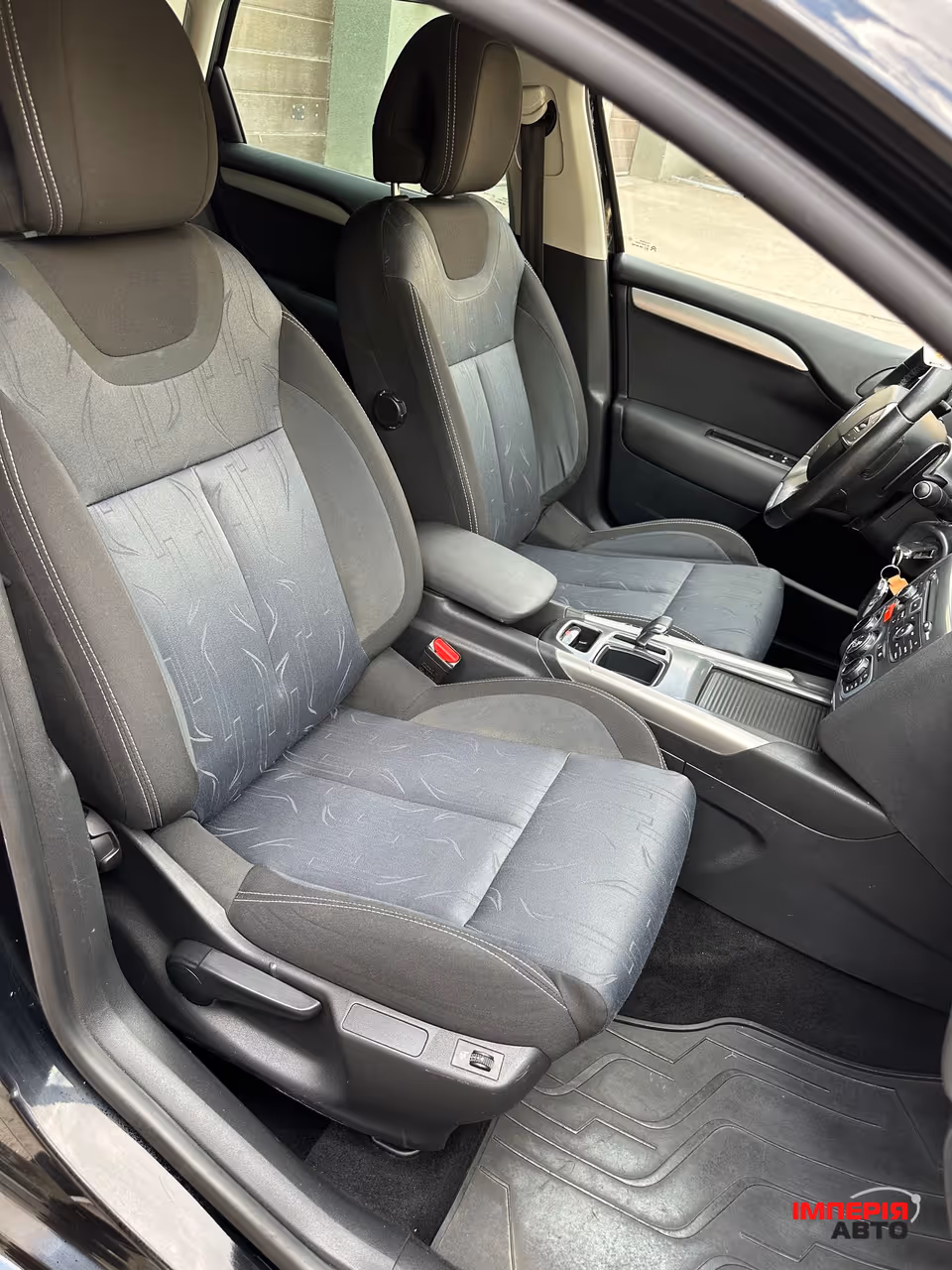 Citroen C4 - фото 30