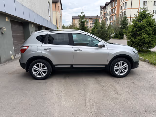 Nissan Qashqai - фото 5