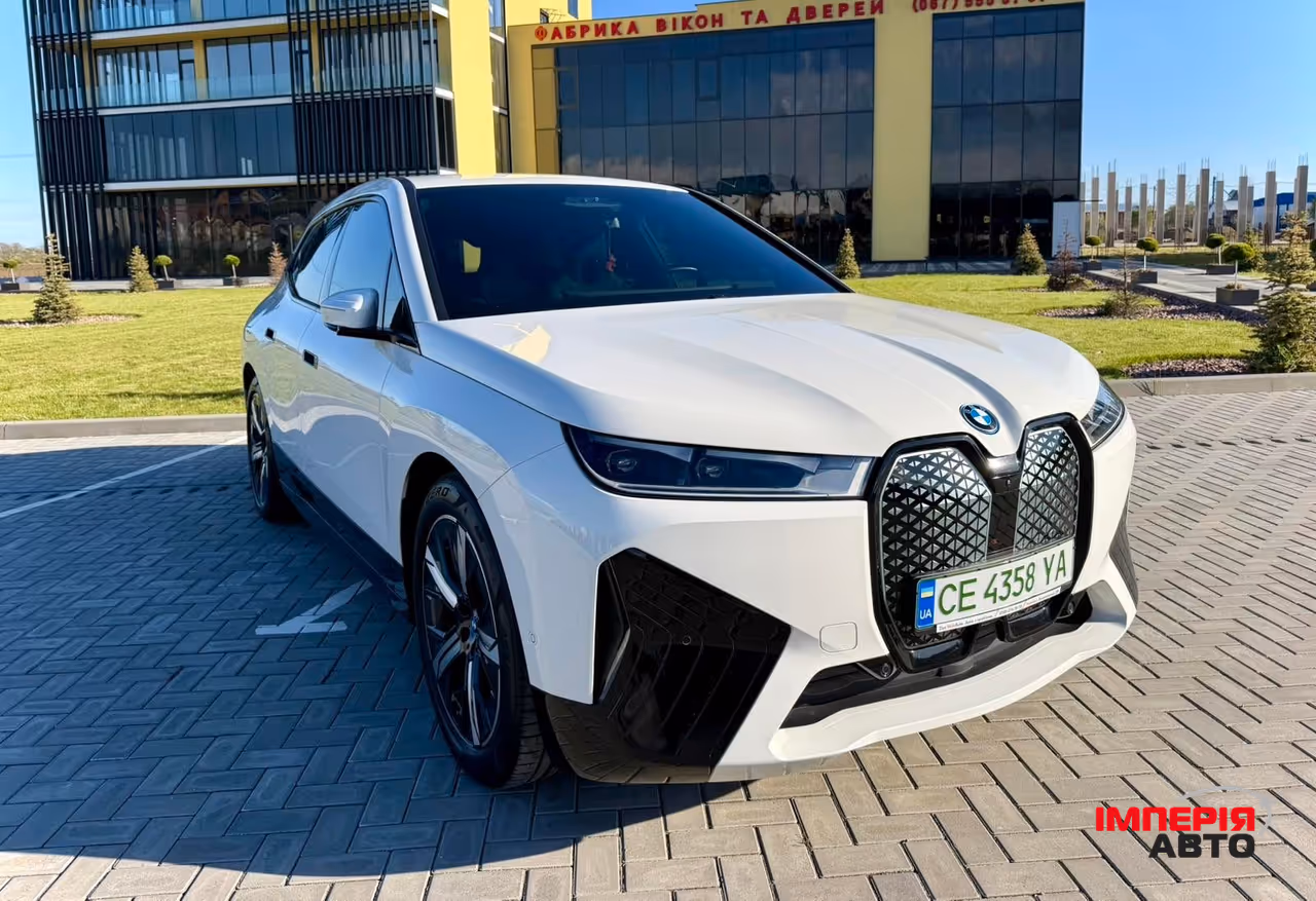 BMW iX - фото 8