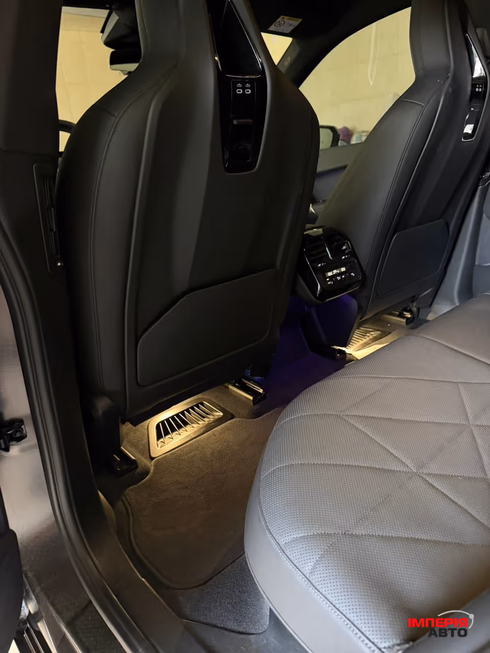 BMW iX - фото 15