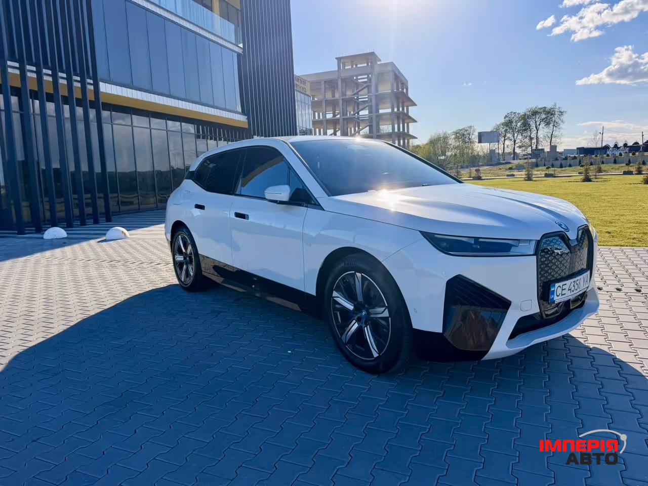 BMW iX - фото 3