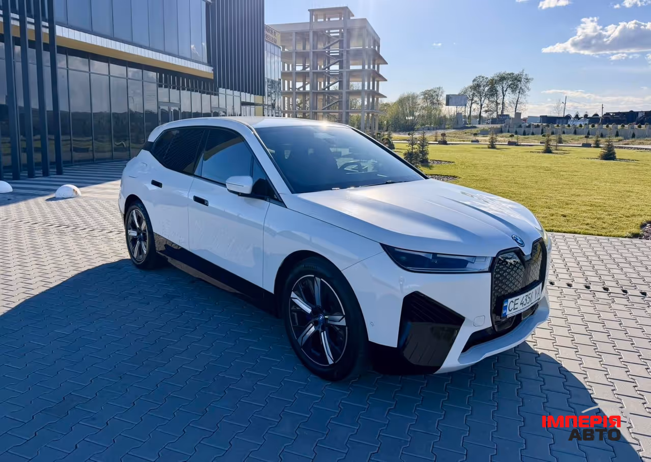 BMW iX - фото 7