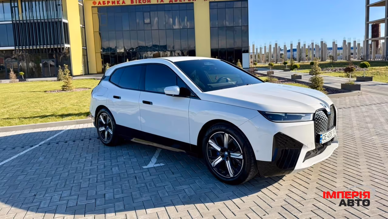 BMW iX - фото 9