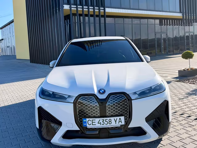 BMW iX - фото 4