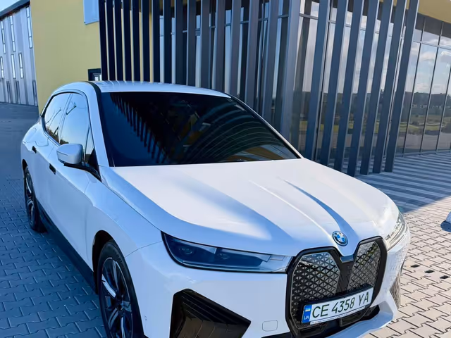 BMW iX - фото 2