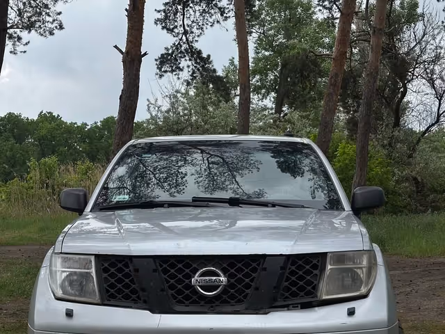 Nissan Pathfinder - фото 2