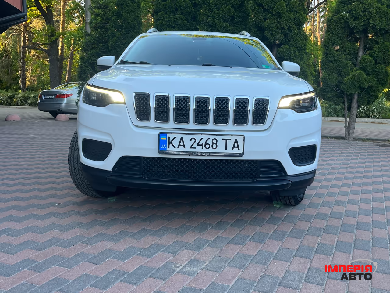 Jeep Cherokee - фото 1