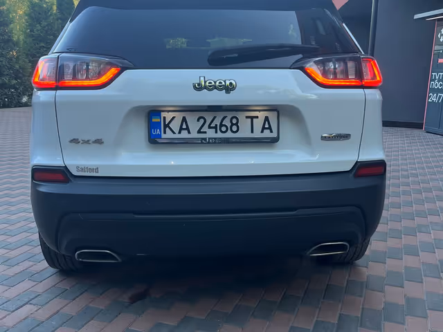 Jeep Cherokee - фото 5