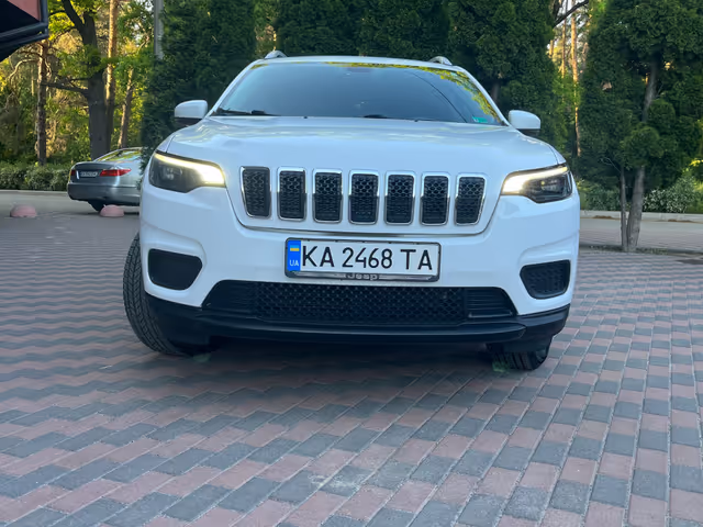 Jeep Cherokee - фото 1
