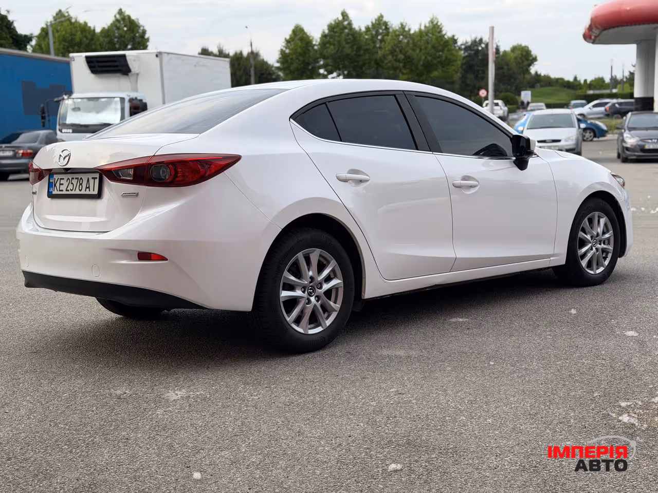 Mazda 3 - фото 5