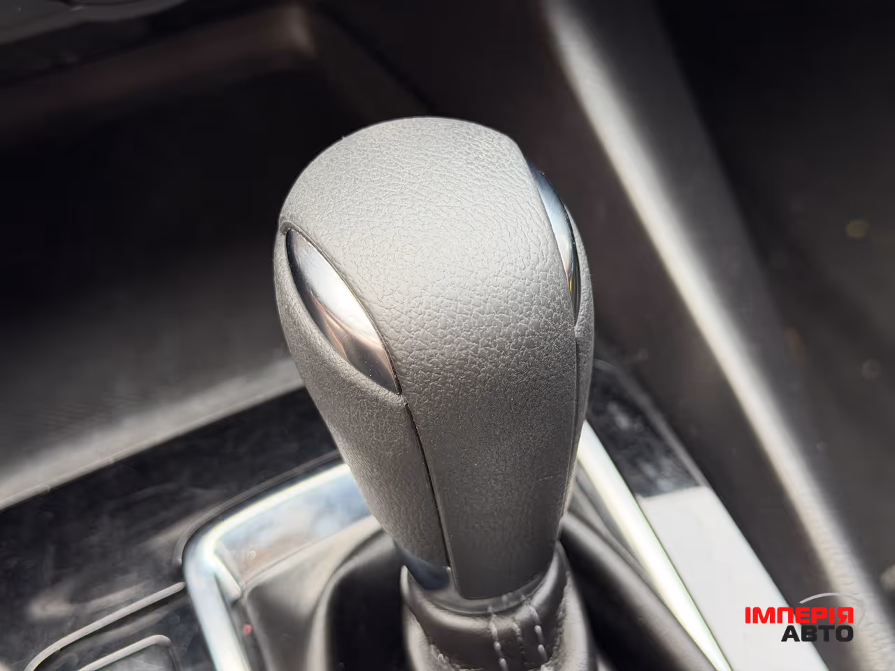 Mazda 3 - фото 13
