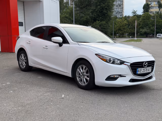 Mazda 3 - фото 3