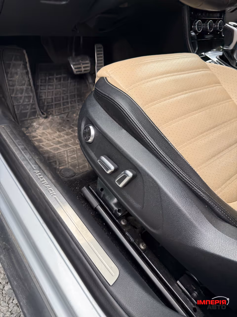 Volkswagen Passat Alltrack - фото 14
