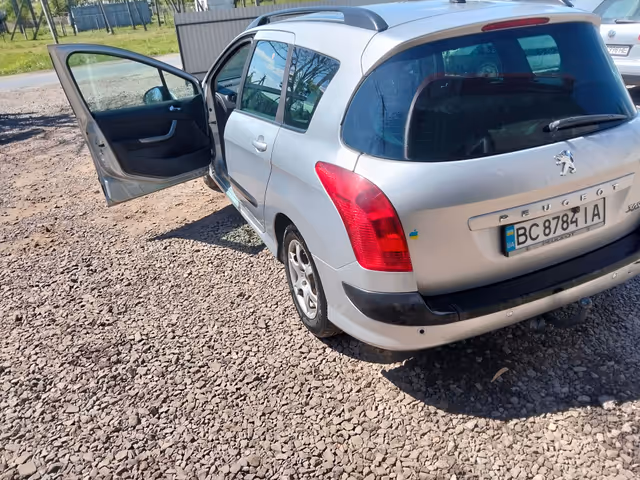 Peugeot 308 - фото 5