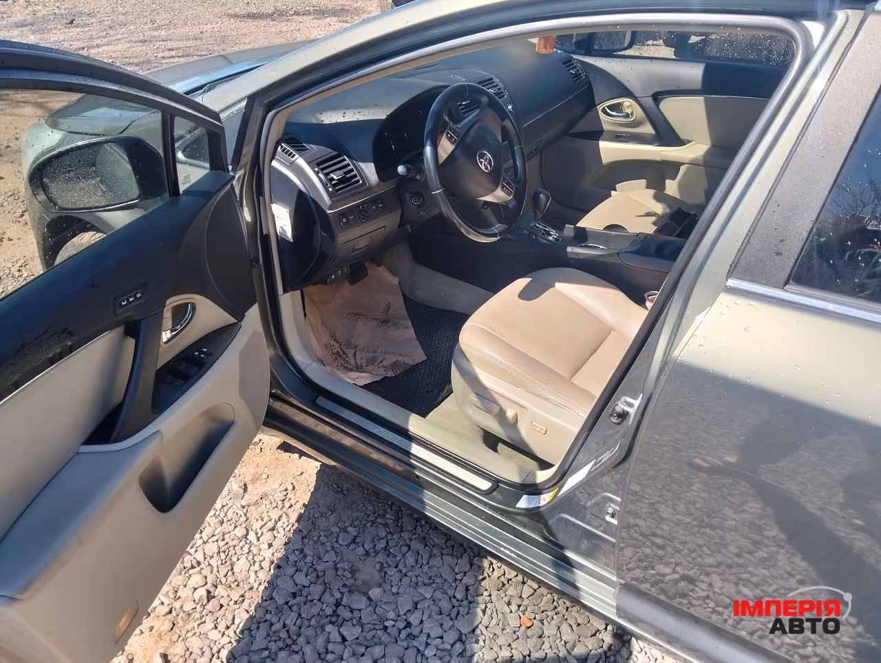 Toyota Avensis - фото 10