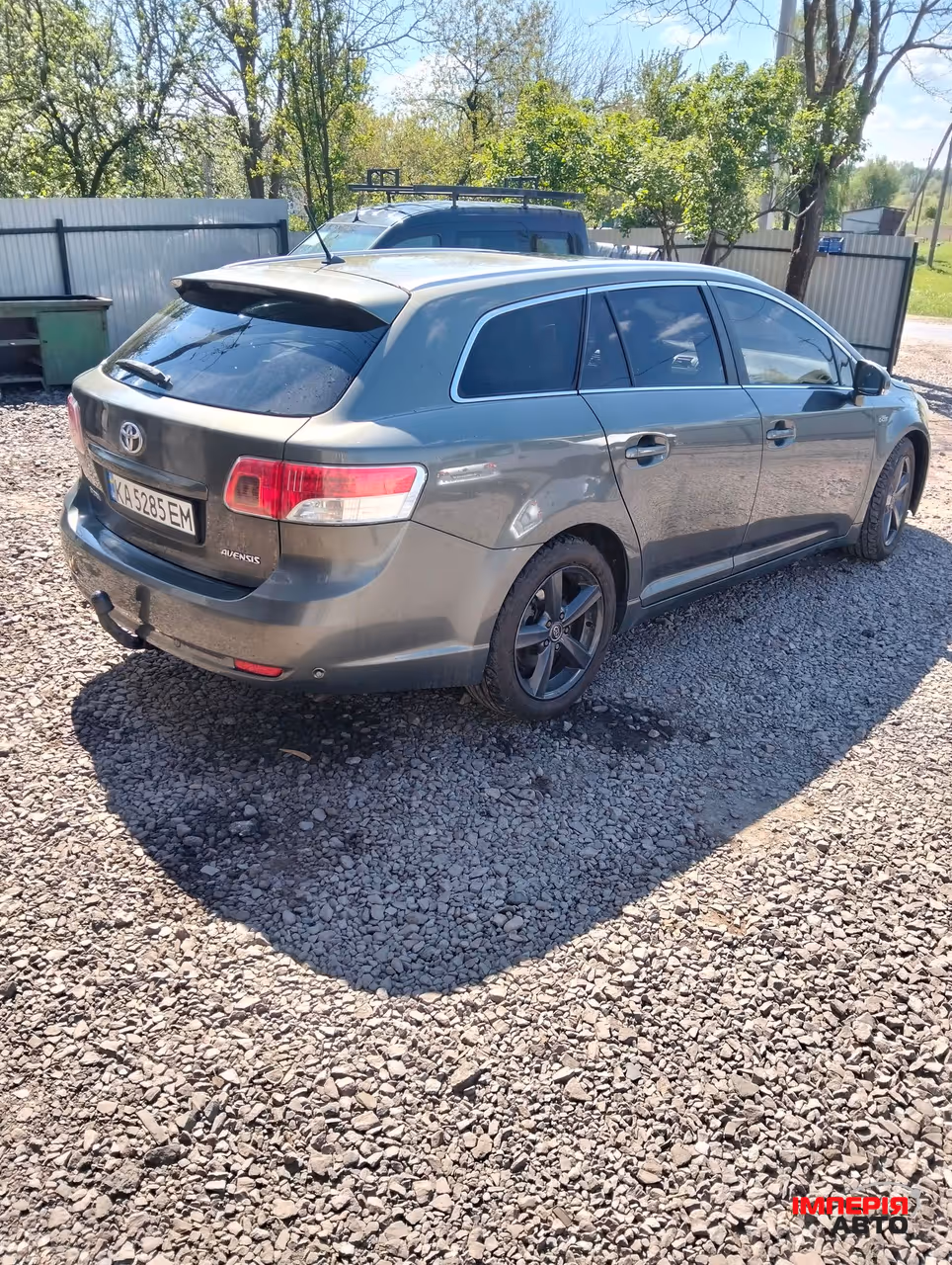 Toyota Avensis - фото 3
