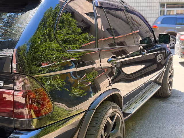 BMW X5 - фото 1