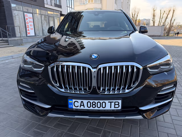 BMW X5 - фото 1