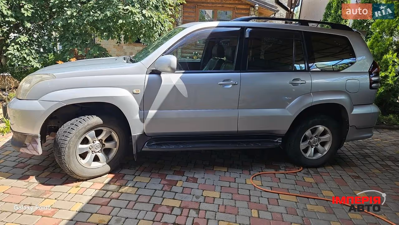 Toyota Land Cruiser Prado - фото 2