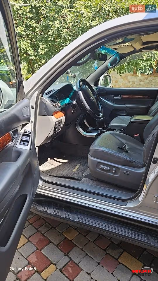 Toyota Land Cruiser Prado - фото 4