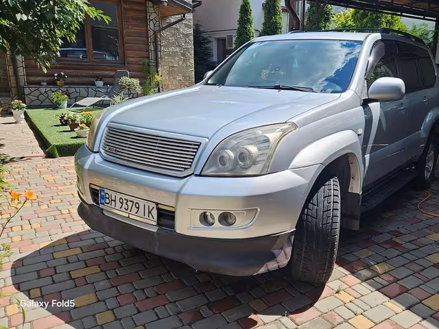 Toyota Land Cruiser Prado - фото 1