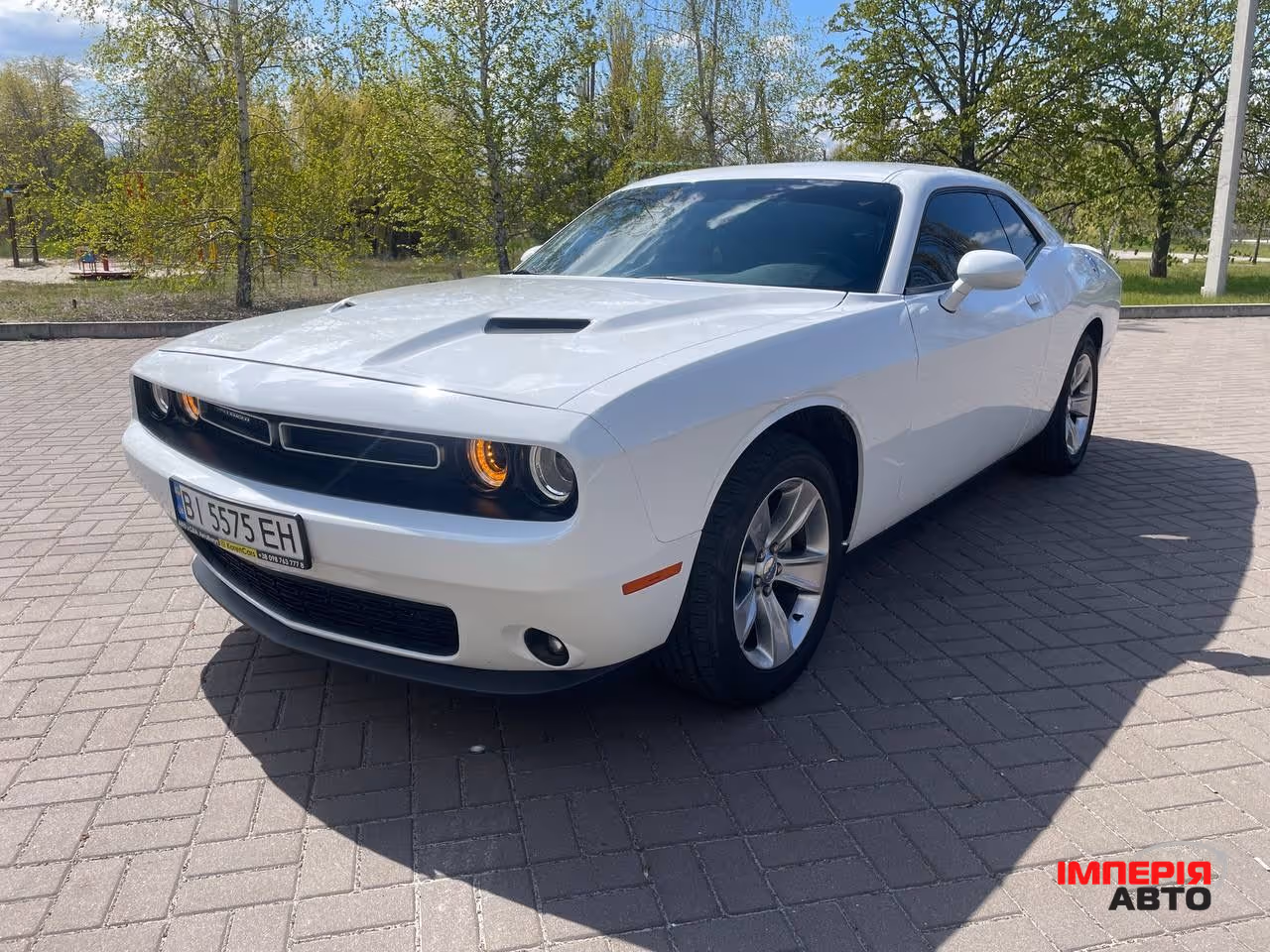 Dodge Challenger - фото 1