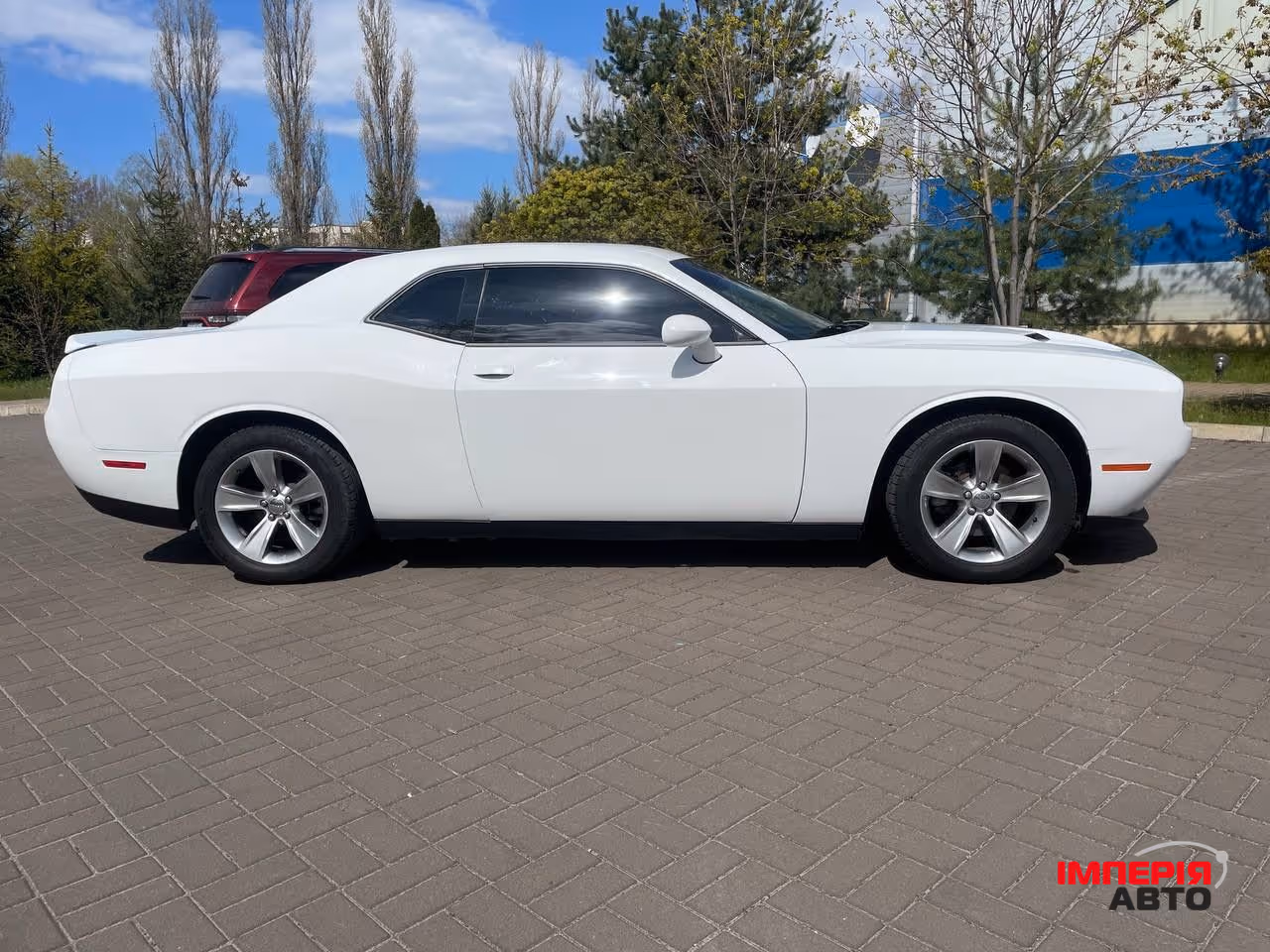 Dodge Challenger - фото 11