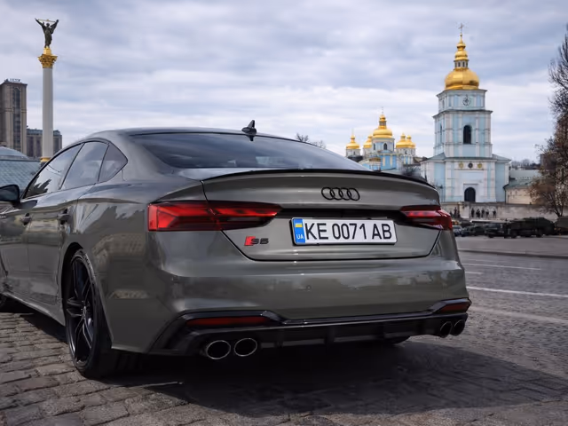 Audi S5 - фото 3