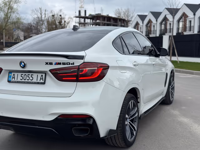 BMW X6 - фото 3