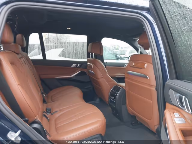 BMW X7 - фото 5