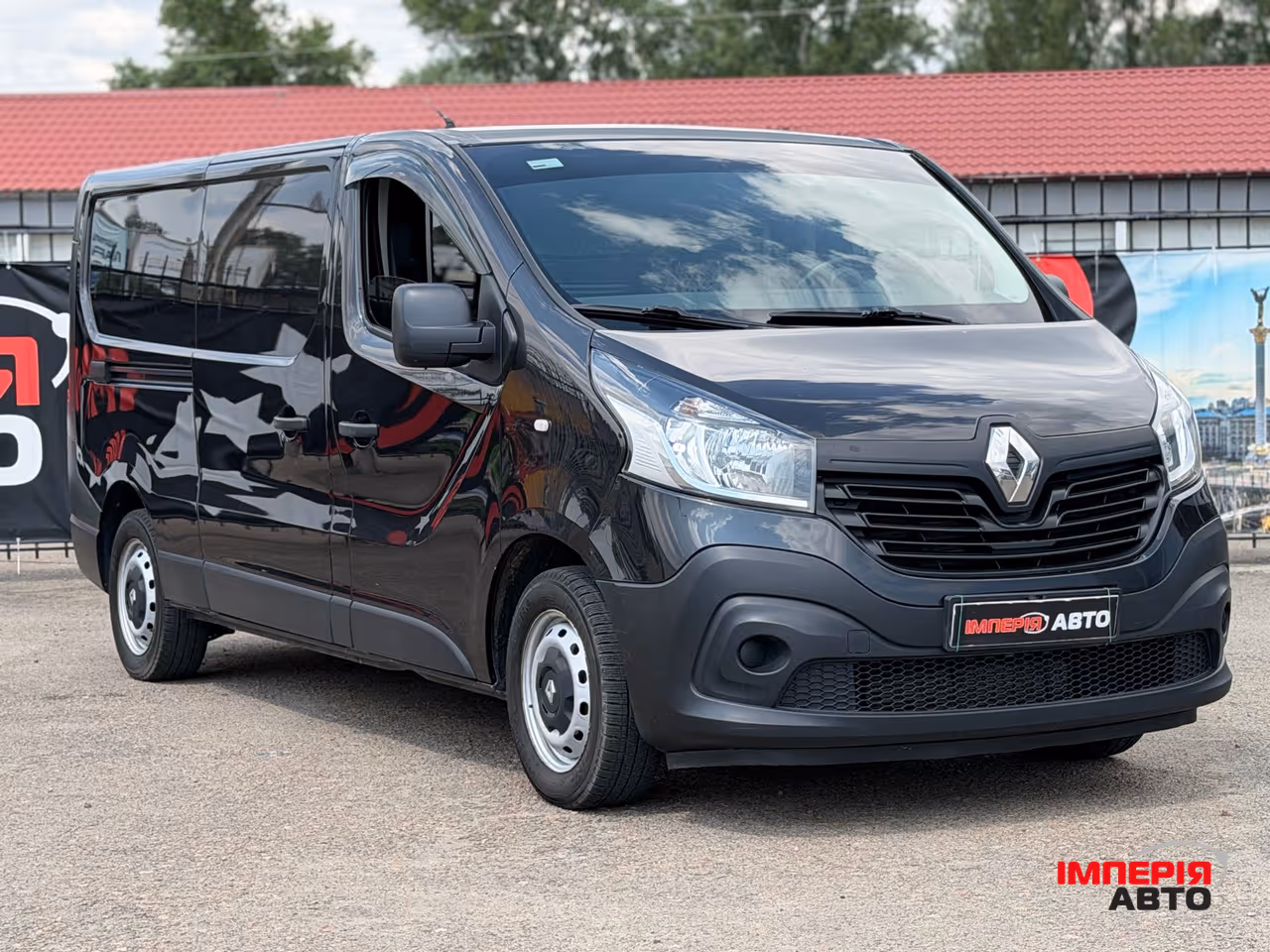 Renault Trafic - фото 3